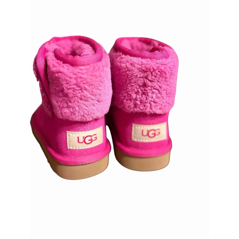 UGG Classic Ultra Mini boot in Size 8 - Picture 2 of 5